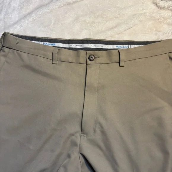 Haggar Men's Chinos 36 x 32 Khaki Lightweight Classic Fit Cool 18 Pro - Picture 5 of 10